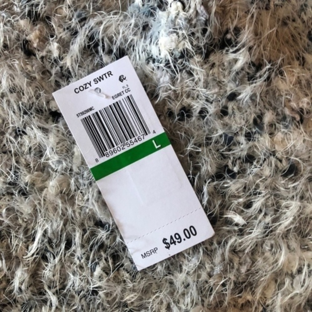 FRESHMAN Eyelash Yarn Mock Neck Relaxed Lightweight Sweater NWT/Lg Jr.’s - Picture 6 of 8
